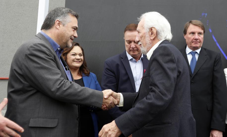 Governador em exercício participa da inauguração de novo complexo médico de Colombo