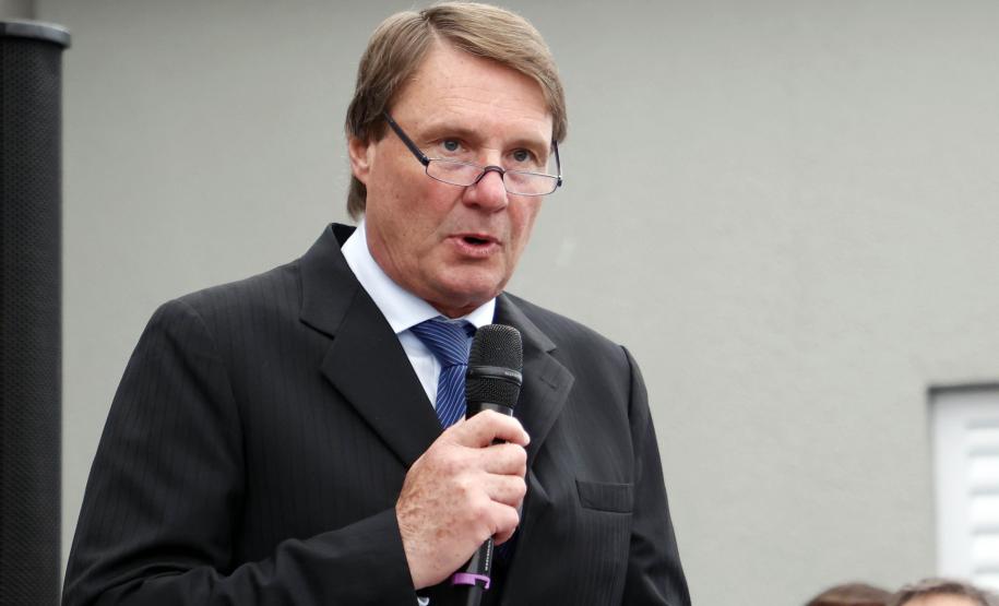 Governador em exercício participa da inauguração de novo complexo médico de Colombo