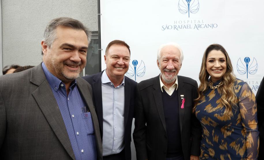 Governador em exercício participa da inauguração de novo complexo médico de Colombo