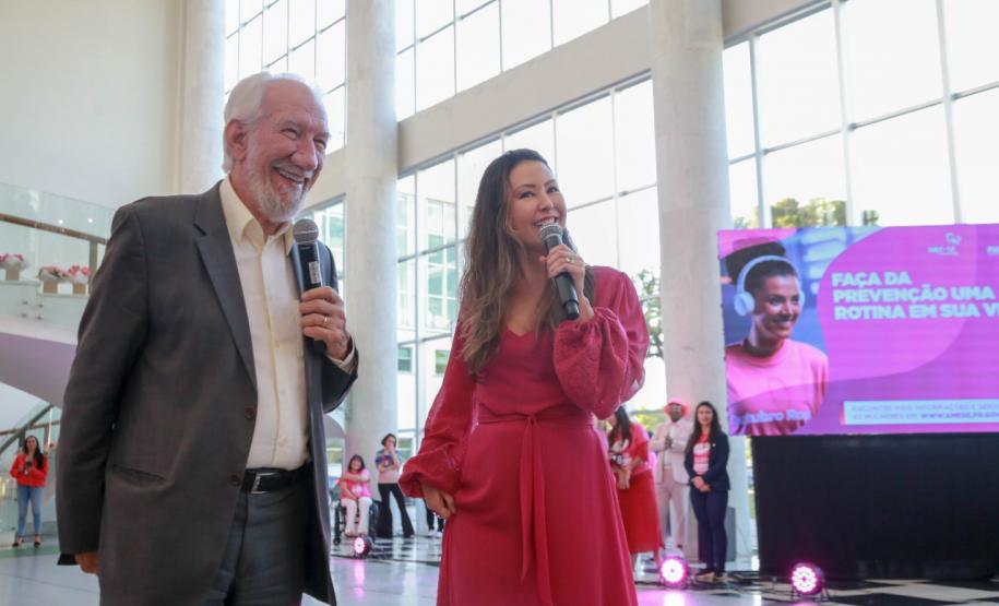 Primeira-dama destaca importância da conscientização contra o câncer de mama