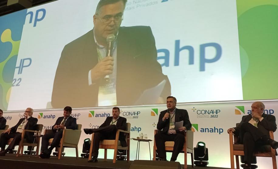 Beto Preto debate desafios da saúde em evento nacional