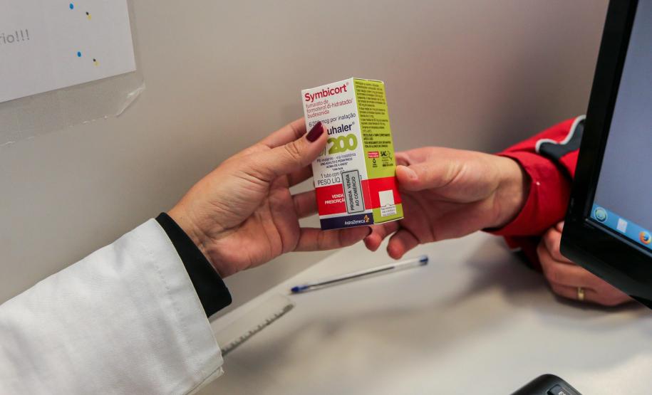 Investimento em assistência farmacêutica cresce 450% em 2022 no Paraná