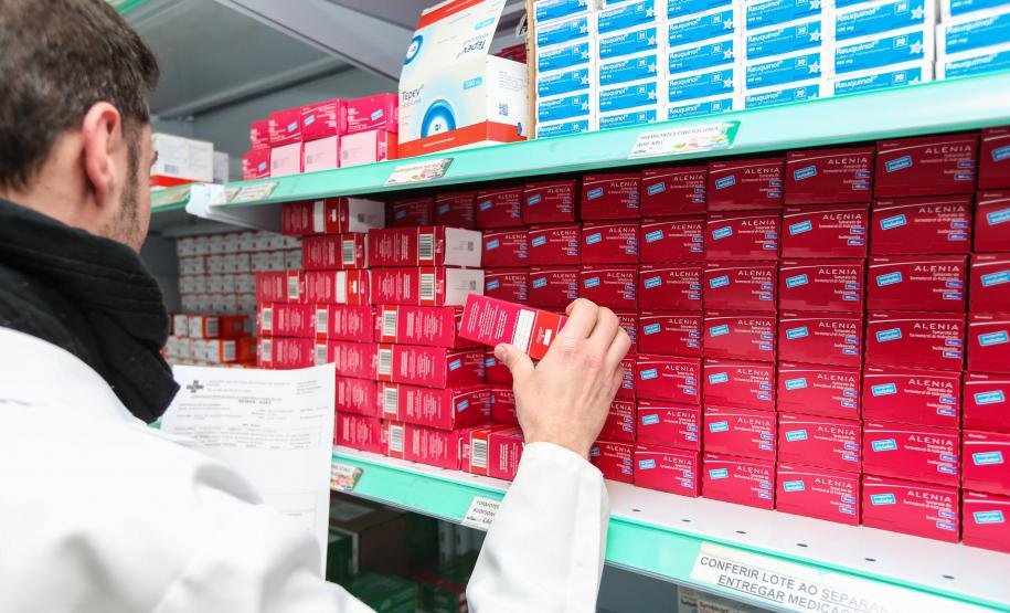 Investimento em assistência farmacêutica cresce 450% em 2022 no Paraná