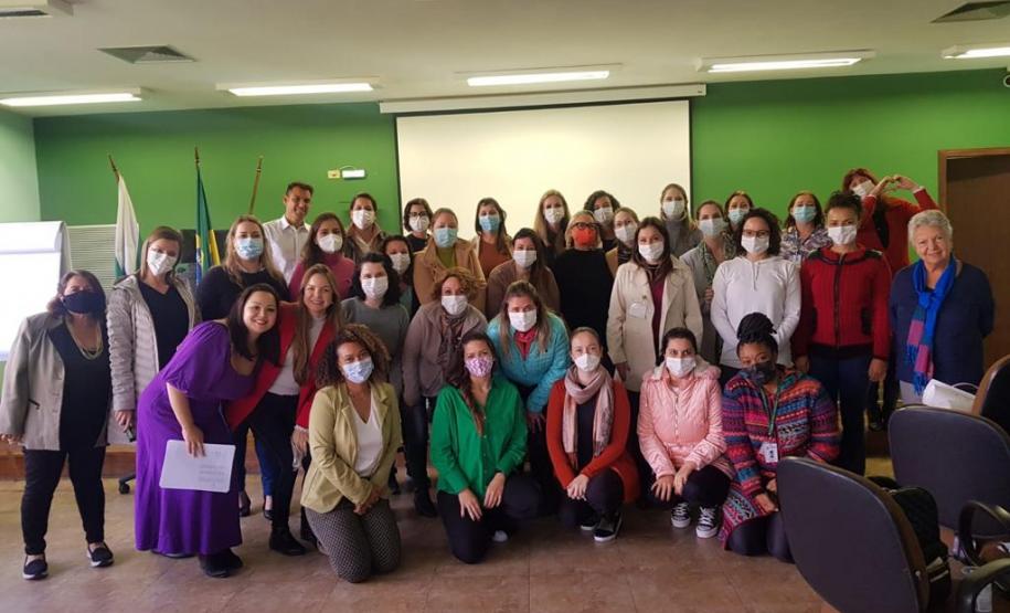 Estado fortalece apoio aos hospitais para certificação da iniciativa internacional Amigo da Criança