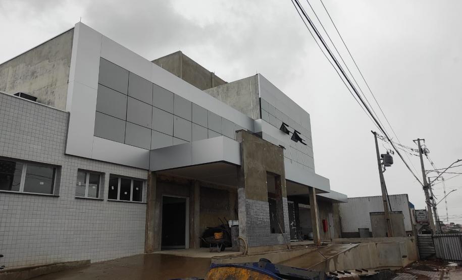 Secretário vistoria obras do Hospital Municipal de Ibaiti