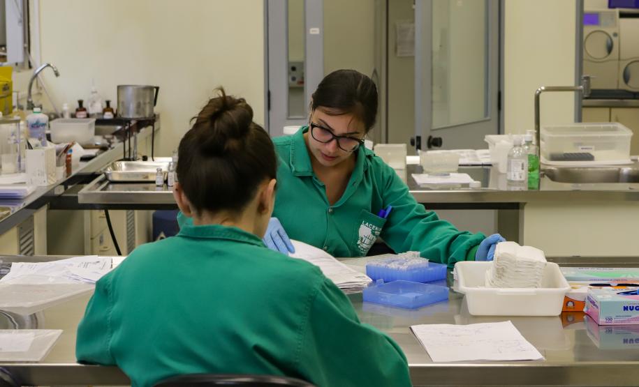 Lacen é referência nacional em monitoramento de doenças e inovação nos processos