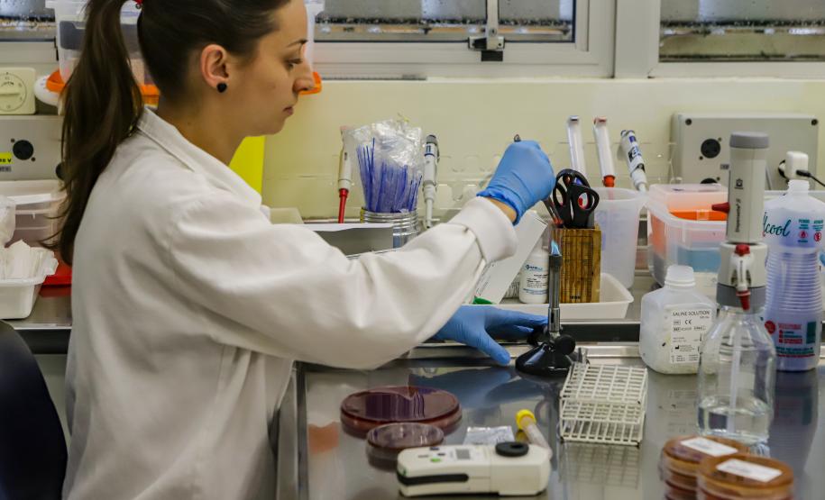 Lacen é referência nacional em monitoramento de doenças e inovação nos processos