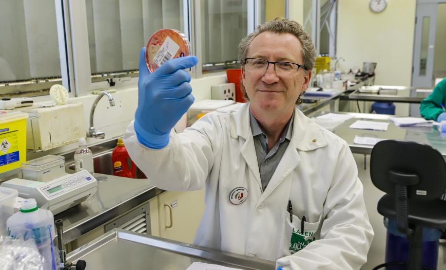 Lacen é referência nacional em monitoramento de doenças e inovação nos processos