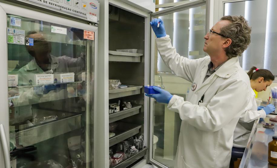 Lacen é referência nacional em monitoramento de doenças e inovação nos processos