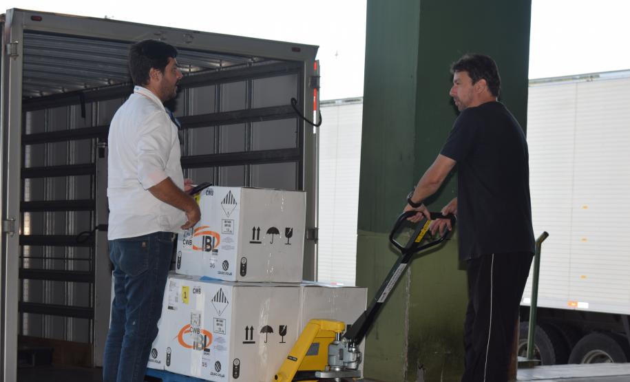 Chegam ao Paraná as primeiras doses de vacina bivalente contra a Covid-19