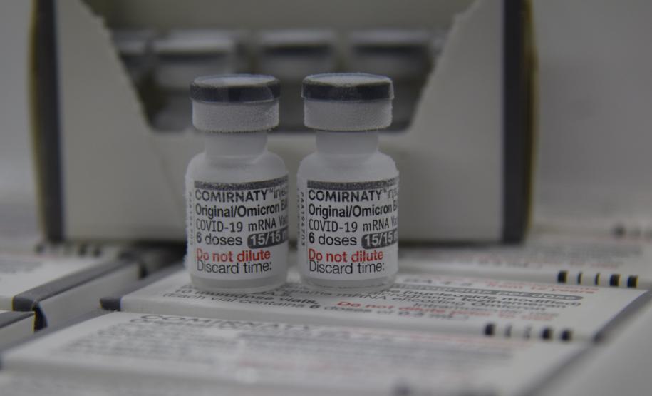 Chegam ao Paraná as primeiras doses de vacina bivalente contra a Covid-19