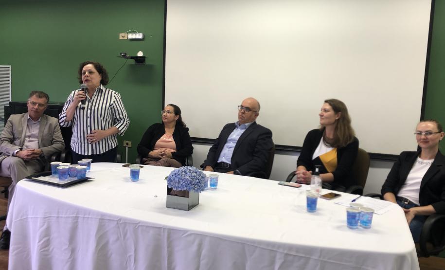 Escola de Saúde Publica forma oito novos profissionais em enfermagem obstétrica e multiprofissional em Saúde Mental