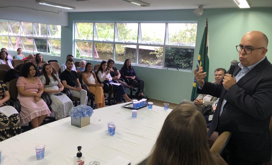 Escola de Saúde Publica forma oito novos profissionais em enfermagem obstétrica e multiprofissional em Saúde Mental