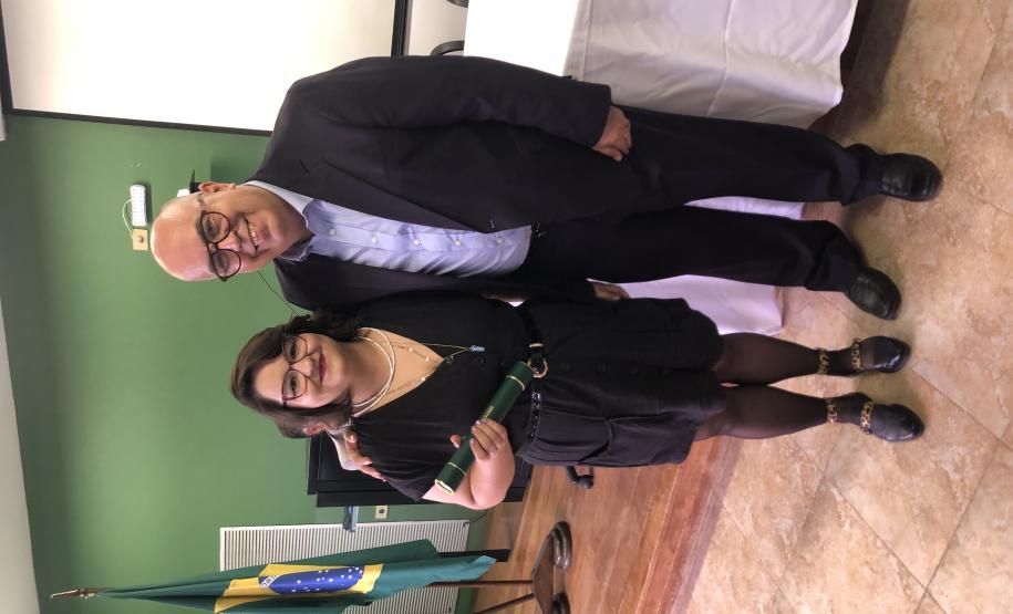 Escola de Saúde Publica forma oito novos profissionais em enfermagem obstétrica e multiprofissional em Saúde Mental