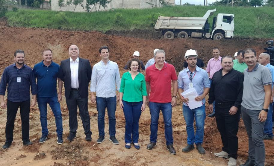 Secretários vistoriam obras do Hospital de Colombo, que reforçará atendimento na região