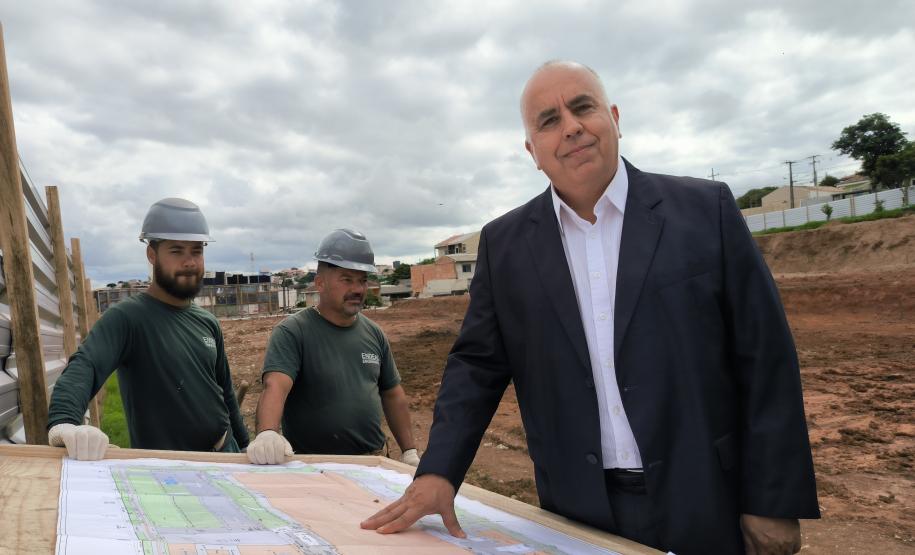 Secretários vistoriam obras do Hospital de Colombo, que reforçará atendimento na região