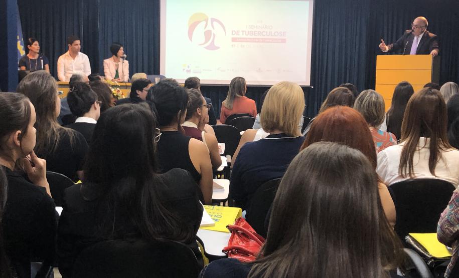 Saúde promove seminário e aborda importância do tratamento contra a tuberculose