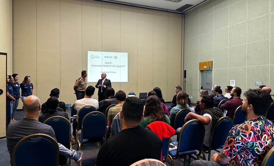 Governo inicia certificação internacional de mil profissionais para atendimento de urgência