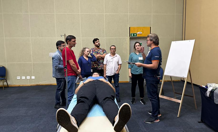 Governo inicia certificação internacional de mil profissionais para atendimento de urgência