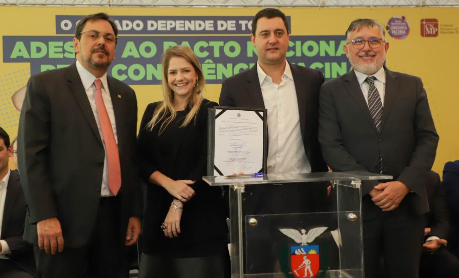 Paraná é o 1º estado a unir todos os Poderes no Pacto Nacional pela Consciência Vacinal