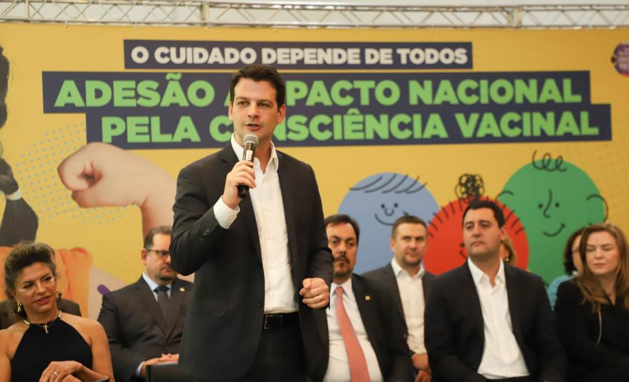 Paraná é o 1º estado a unir todos os Poderes no Pacto Nacional pela Consciência Vacinal