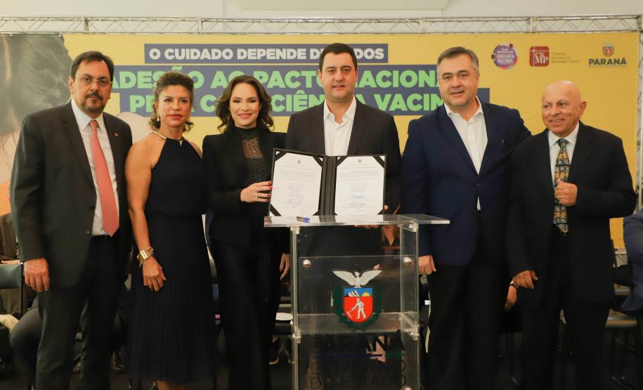 Paraná é o 1º estado a unir todos os Poderes no Pacto Nacional pela Consciência Vacinal
