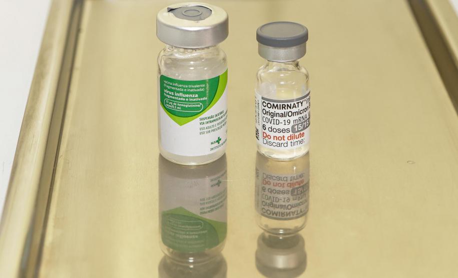 Saúde reforça que vacinas contra a gripe e Covid-19 podem ser tomadas no mesmo dia e local