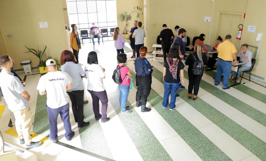 Secretaria da Saúde promove ação para imunizar seus servidores contra Influenza e Covid-19