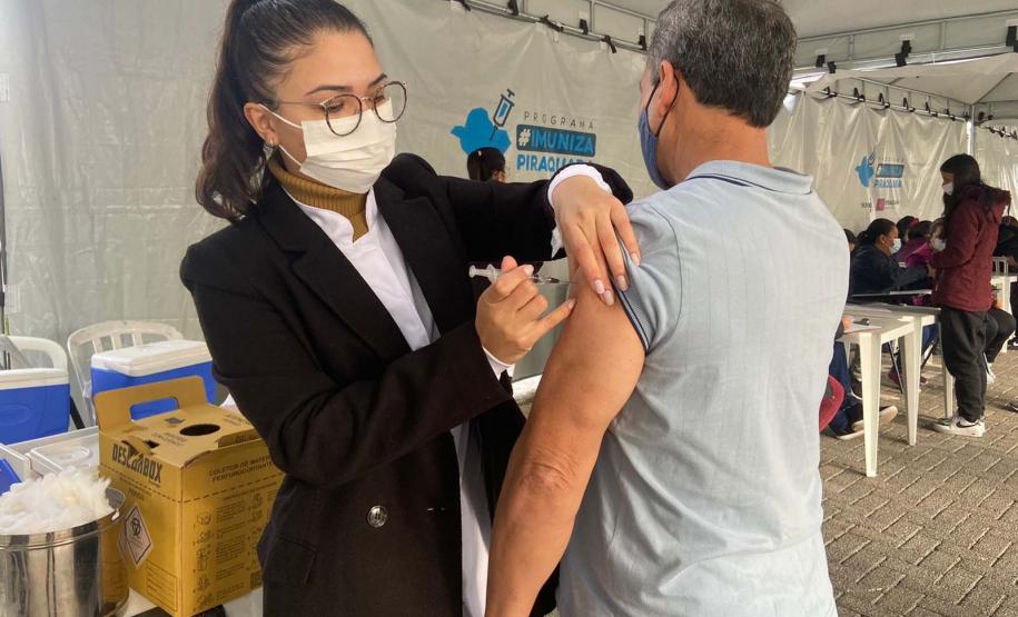 Em 30 dias de campanha, Paraná ultrapassa 1 milhão de vacinas contra a gripe aplicadas