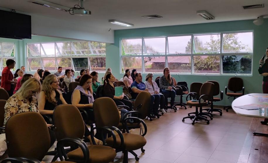 Técnicos da saúde e da educação recebem capacitação para fortalecer o Programa Saúde na Escola