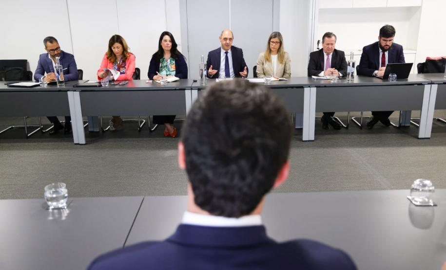 Ratinho Junior se reúne com ministro da Saúde de Portugal para debater tecnologias na área