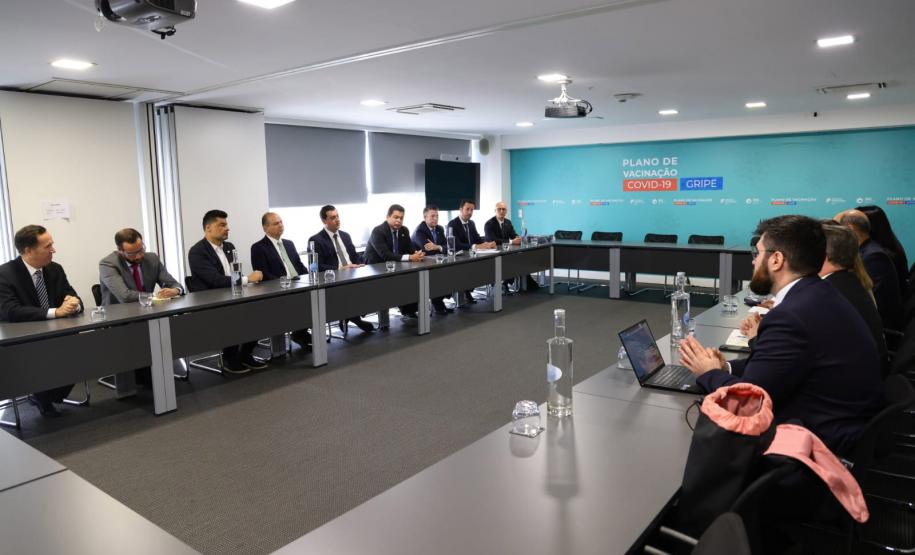 Ratinho Junior se reúne com ministro da Saúde de Portugal para debater tecnologias na área