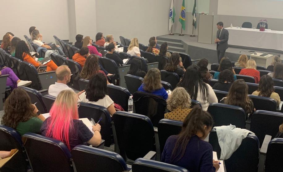 Saúde debate estratégias para ampliar atenção integral do adolescente