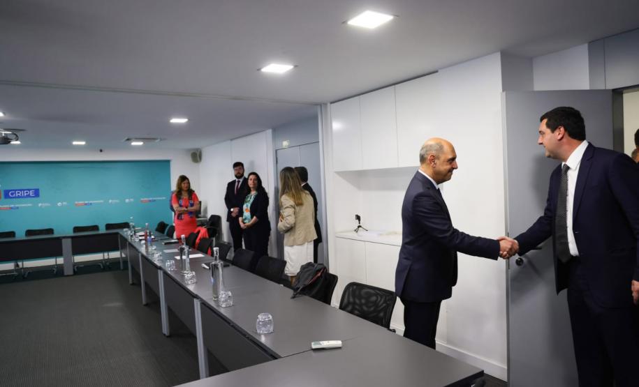 Ratinho Junior se reúne com ministro da Saúde de Portugal para debater tecnologias na área