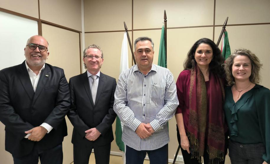 Parceria do Lacen-PR com instituição dos EUA reforça ações contra resistência antimicrobiana