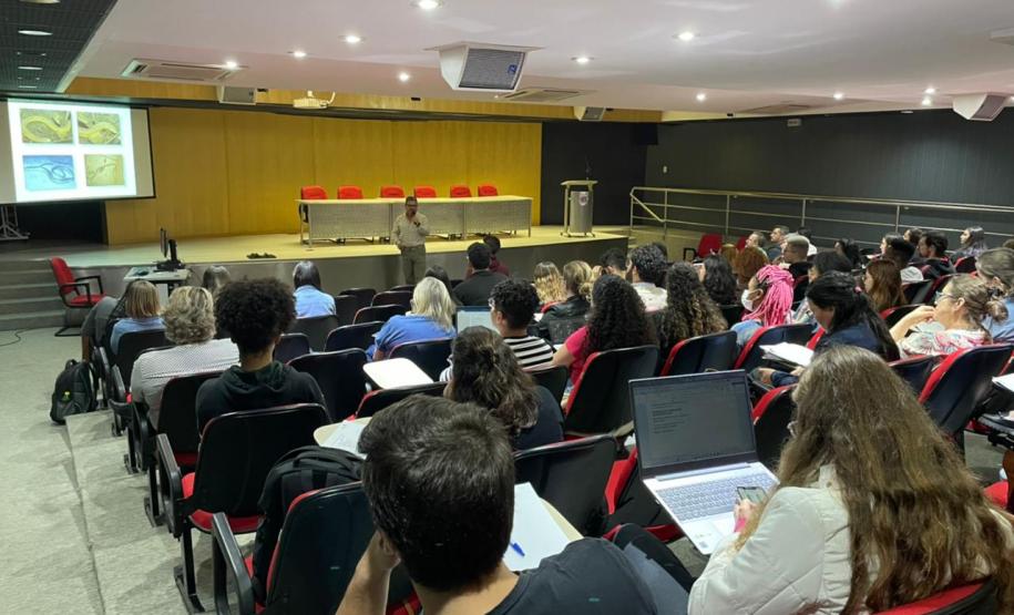 Saúde realiza seminário de toxicologia para técnicos e estudantes universitários