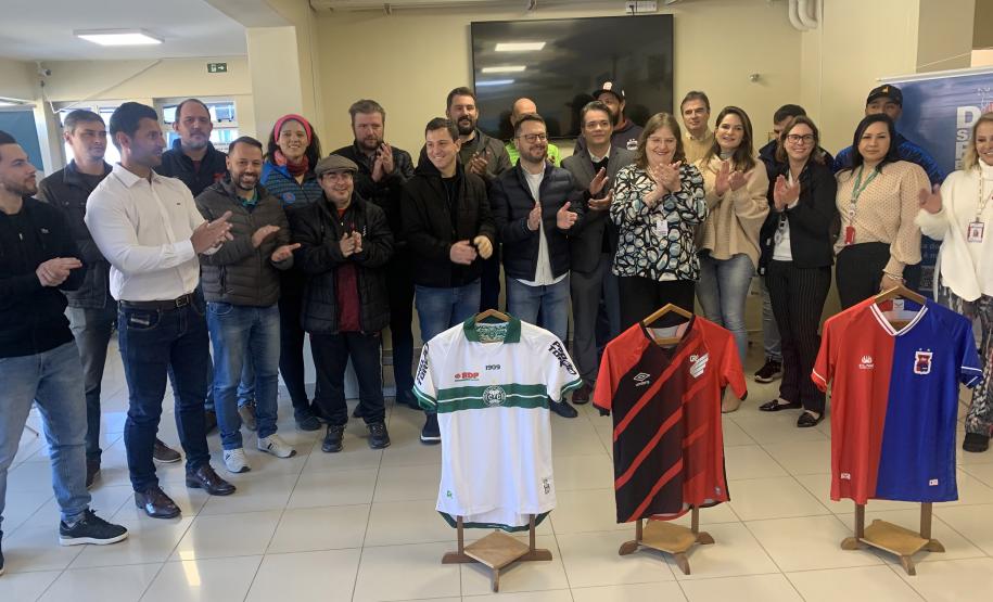 Com apoio dos três clubes de Curitiba, campanha incentiva população a doar sangue