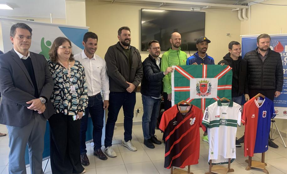 Com apoio dos três clubes de Curitiba, campanha incentiva população a doar sangue