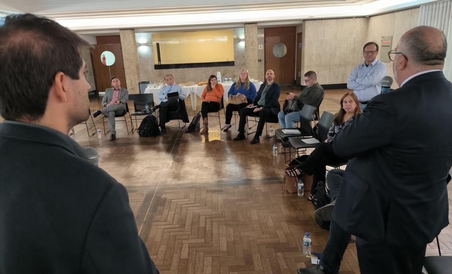 Experiência paranaense com ressarcimento de medicamentos é destaque em encontro do Cosud