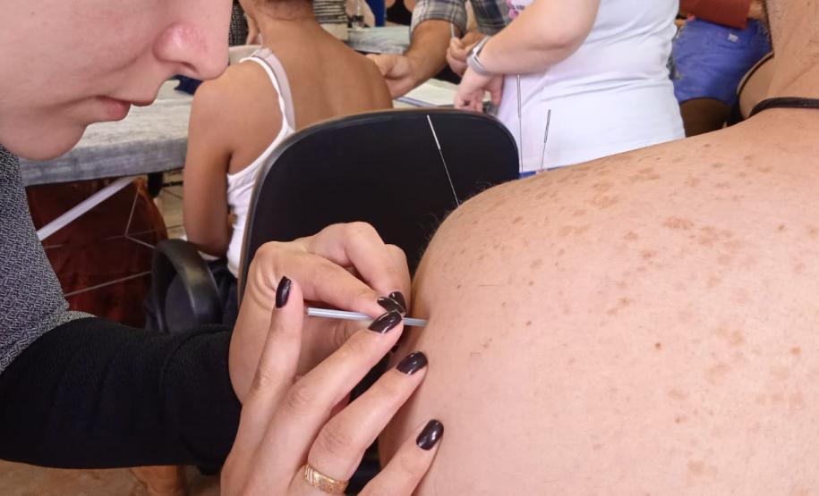 Paraná forma médicos da Atenção Primária para atuar com acupuntura no SUS
