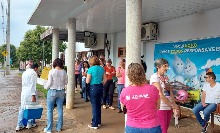 Mais de 500 doses da vacina contra meningite foram aplicadas no fim de semana no Oeste