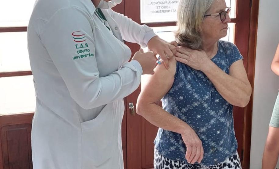 Mais de 500 doses da vacina contra meningite foram aplicadas no fim de semana no Oeste