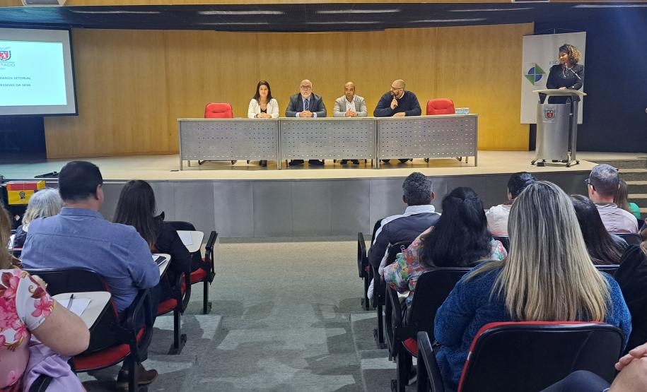 Profissionais da saúde participam da primeira oficina voltada para a gestão de pessoas da Sesa
