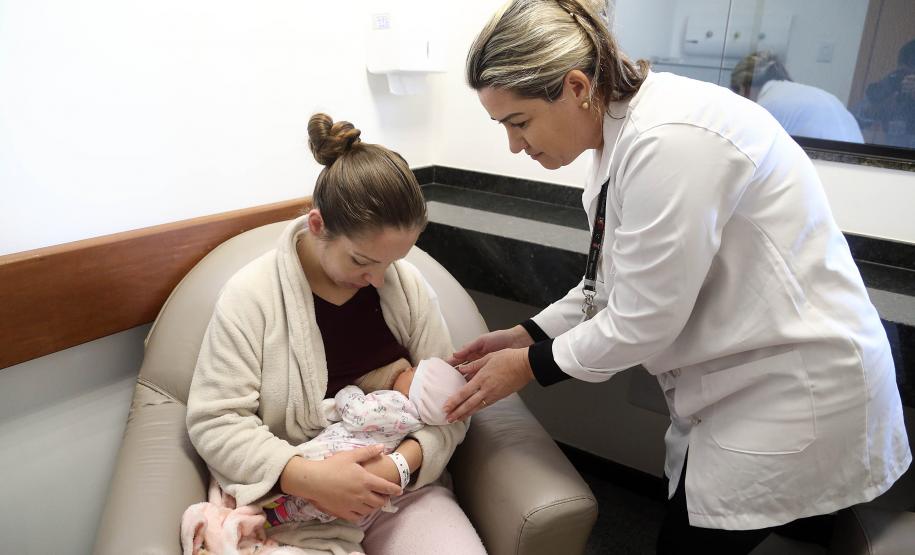 Agosto Dourado destaca os benefícios da amamentação para a saúde da criança