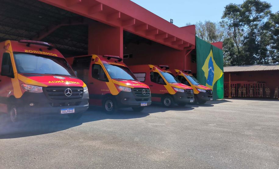 Governo reforça atendimento de urgência com entrega de ambulâncias a Curitiba e RMC
