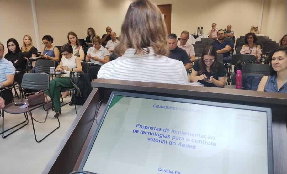 Estado e União estudam novas estratégias para combater dengue e demais arboviroses