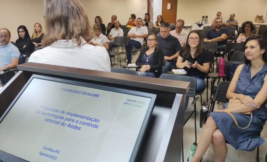 Estado e União estudam novas estratégias para combater dengue e demais arboviroses
