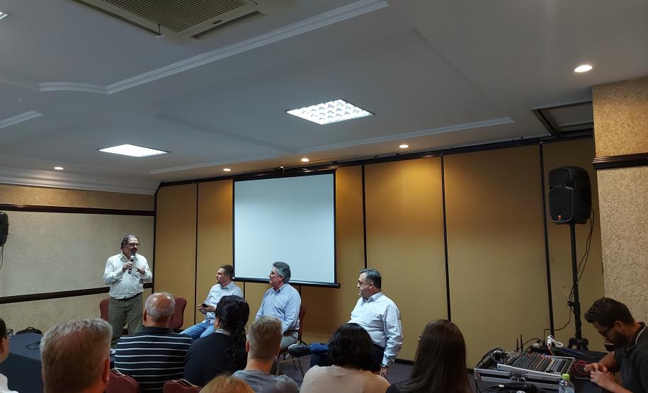 Paraná busca fortalecimento da regionalização da saúde com União e municípios