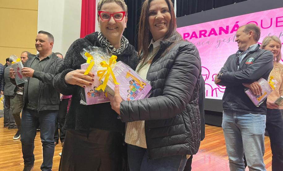 Governo lança caderneta de saúde do idoso e novas versões para as crianças e gestantes