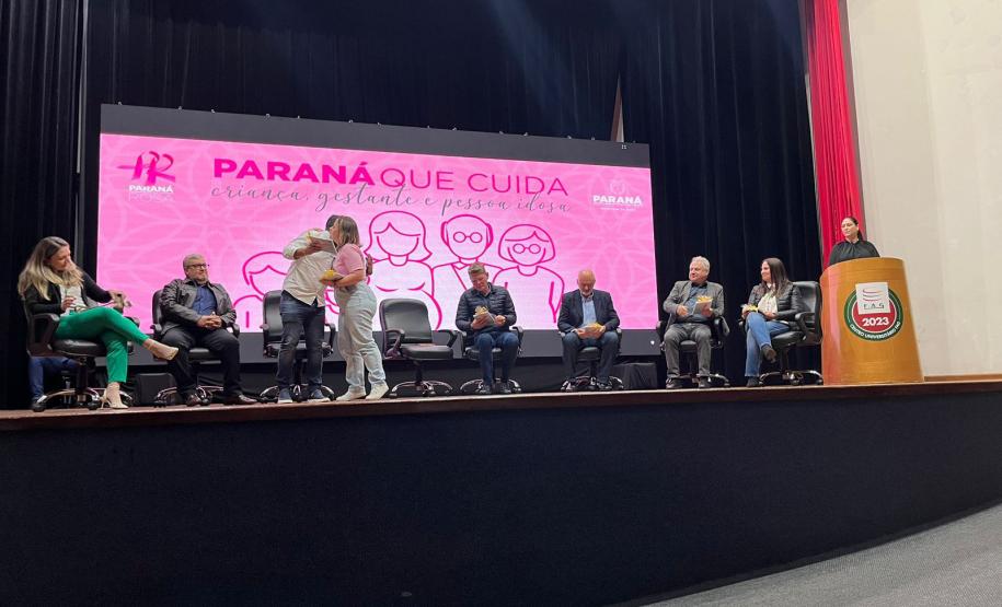 Governo lança caderneta de saúde do idoso e novas versões para as crianças e gestantes